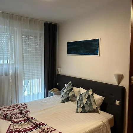 Yasha Szálloda 3*
