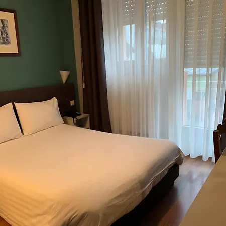 Yasha Hotel Lucembursko