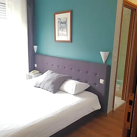 Hotel Yasha 3*