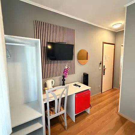 Hotel Yasha