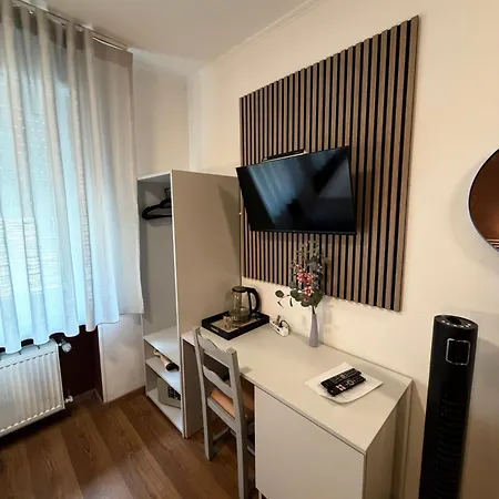 Hotel Yasha