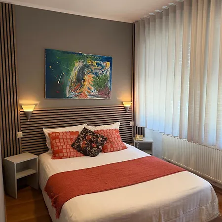Yasha Hotel
