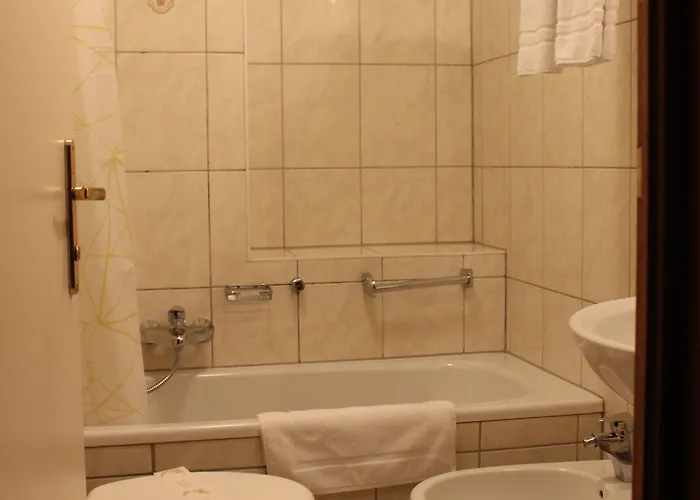 Yasha Hotel Luxembourg By